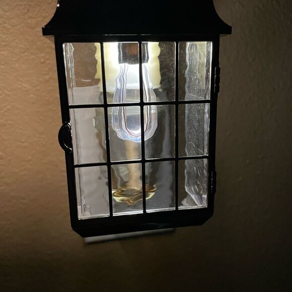 Lantern Bath & Body Works Light Up Wallflower - Picture 3 of 13